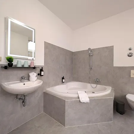 Bohnapartments Stauffenberg - Gratis Parkplatz - 2 Badezimmer - 3 Schlafzimmer - Wlan Apartment Erfurt